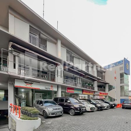 Sang Surya Guesthouse Syariah Near Rs Hasan Sadikin Mitra Reddoorz Bandung Eksteriør bilde